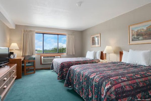 Days Inn And Suites Des Moines Airport